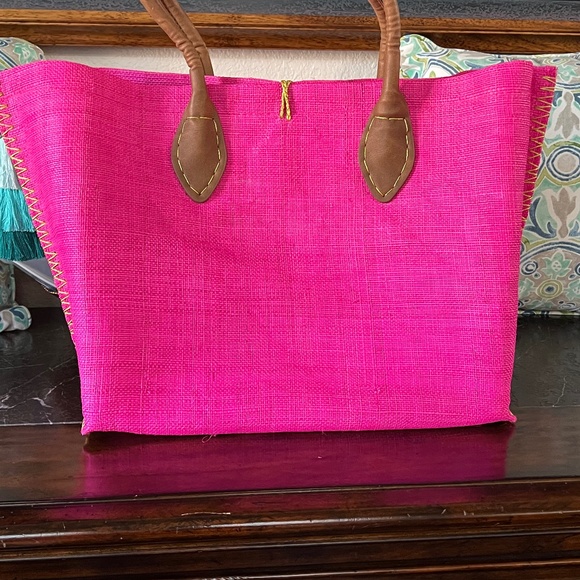 Lilly Pulitzer NWOT Handbag/ Tote Pink and Beautiful - Picture 2 of 8